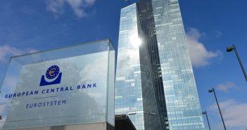 EZB beschließt Zinspause nach zehn Erhöhungen in Folge (Foto: AdobeStock -  nmann77 359713867)