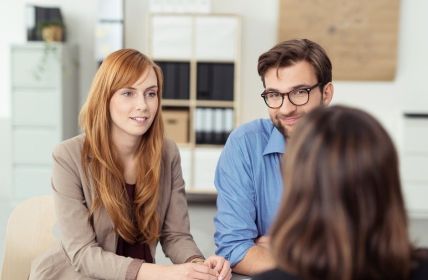 Baufinanzierung: Bonität, Einkommen und Eigenkapital sorgen für stabile (Foto: AdobeStock - contrastwerkstatt - 83238858)